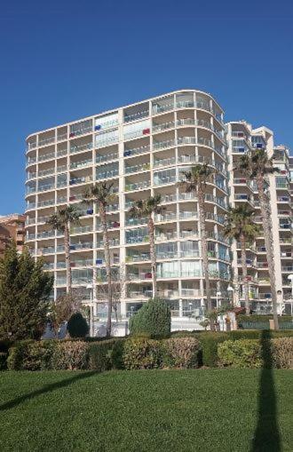 Mondrian Magic World - Sea View First Line Of The Apartment