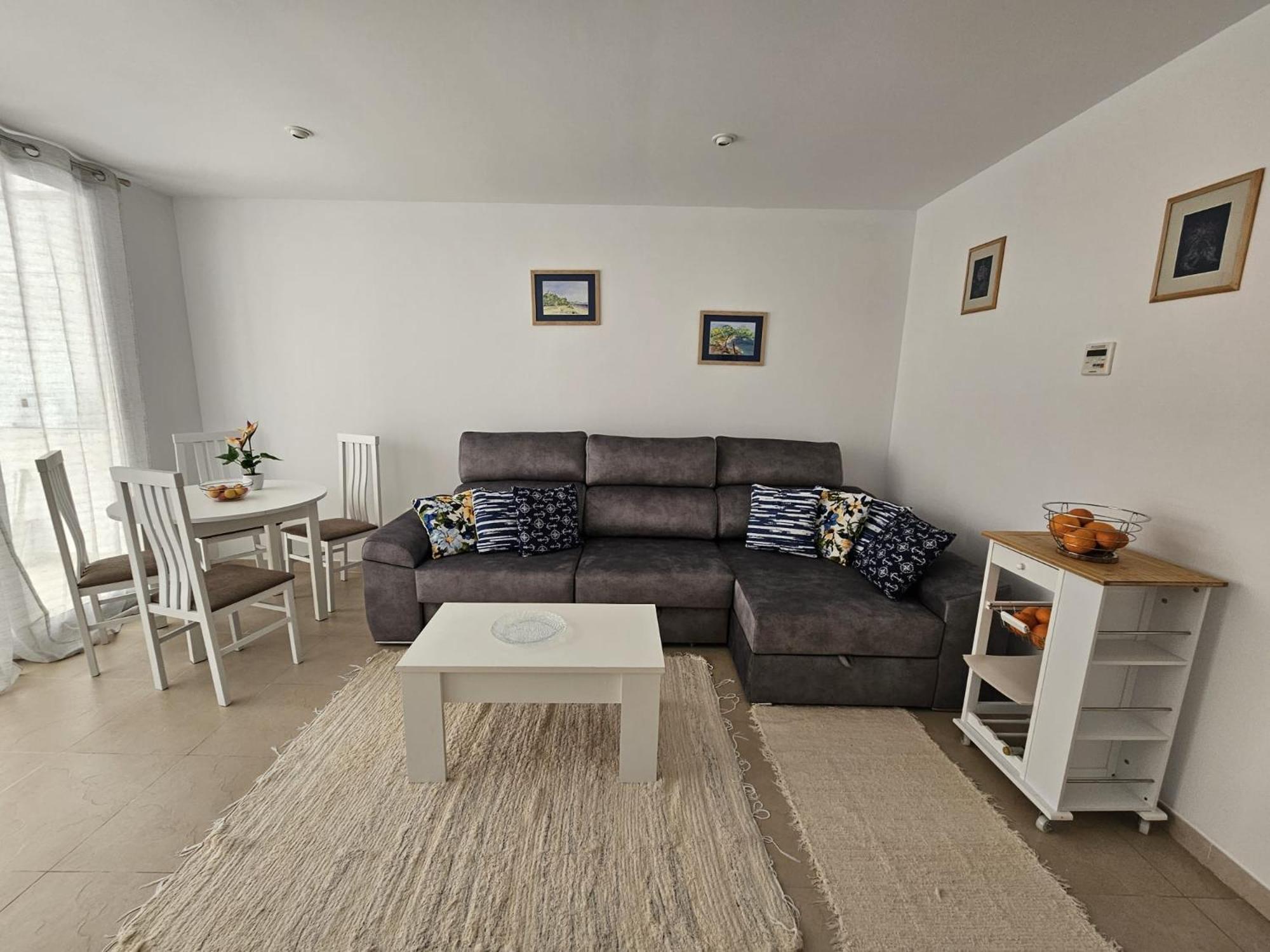 Apartment Mondrian Magic World - Sea View First Line Of The Oropesa del Mar